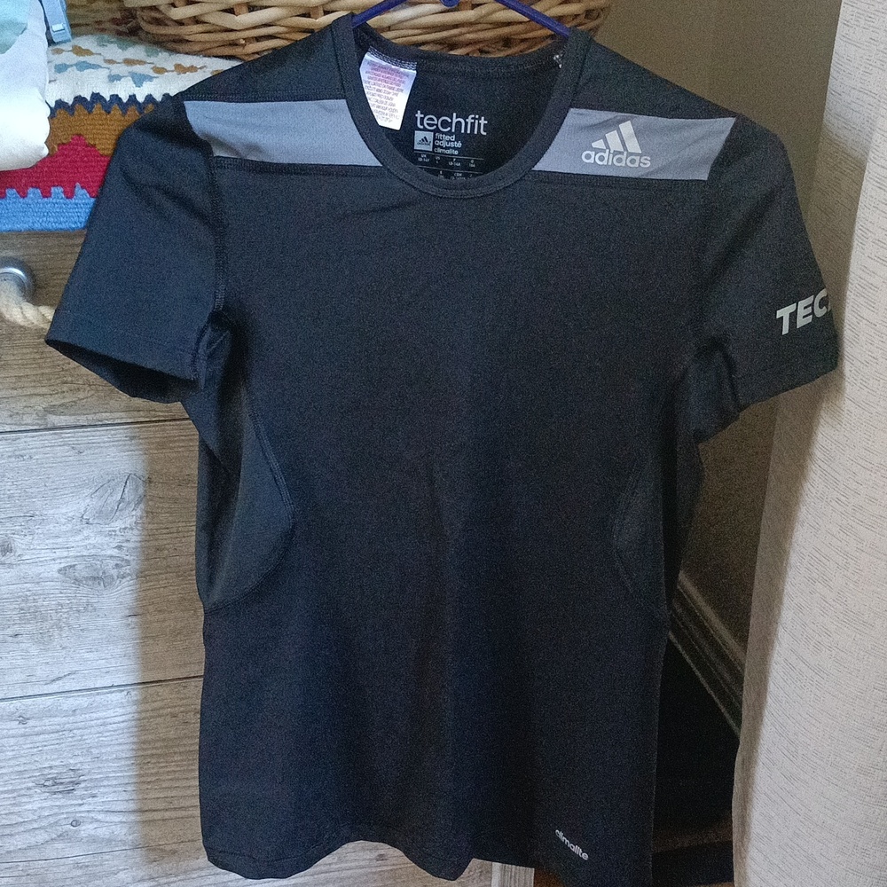 Adidas Youth techfit Sports Jersey